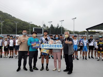 備戰111年全中運 中市教育局幫選手打氣送能量