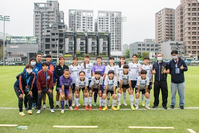 臺中市支持建立女子足球梯隊,包含臺中藍鯨U18與臺中藍鯨U15隊伍