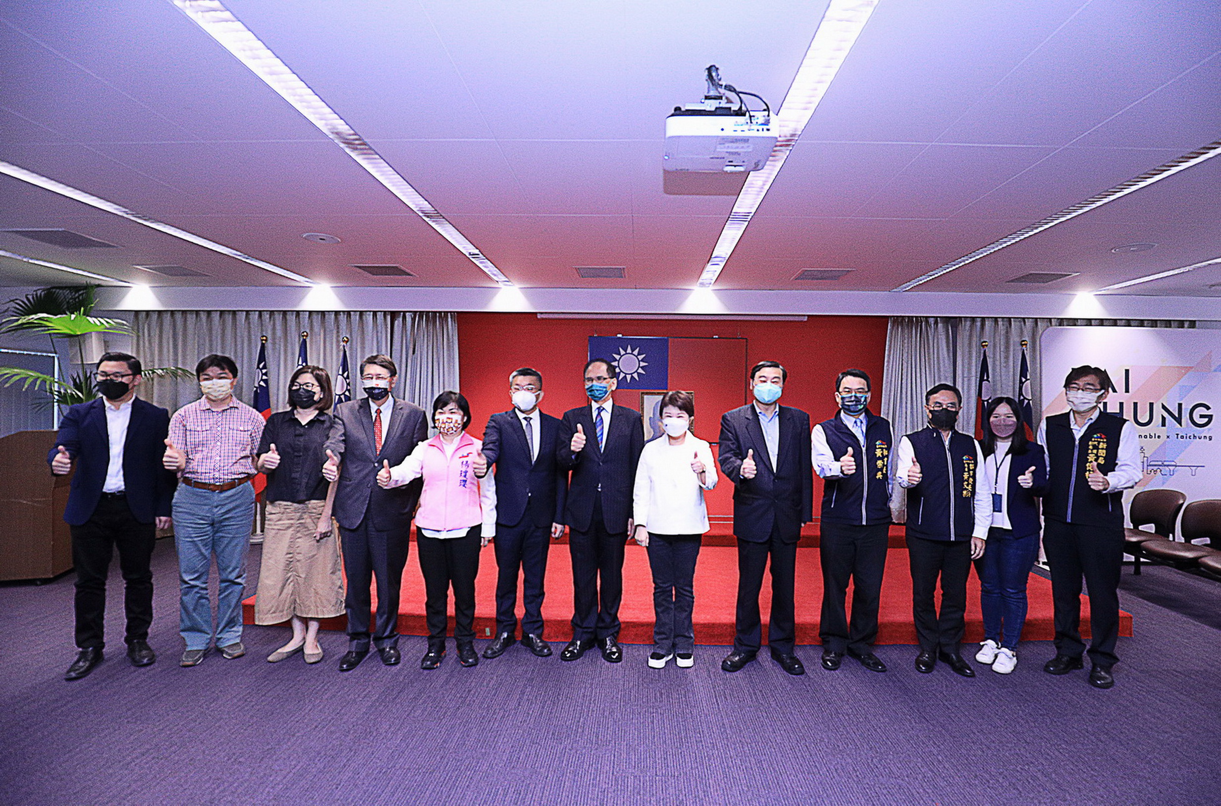 臺中市政府全球資訊網-市政新聞-游院長赴中市談立院選址盧市長：竭力歡迎、極力爭取