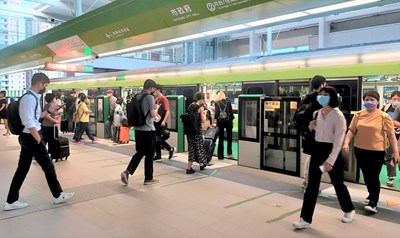 疫情趨緩,台中捷運綠線運量顯著成長。