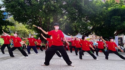 111年運動i臺灣2.0計畫-西區體育嘉年華-太極扇武術表演