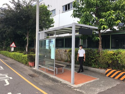 中市候車亭認養獲企業支持 正隆紙廠加入行列