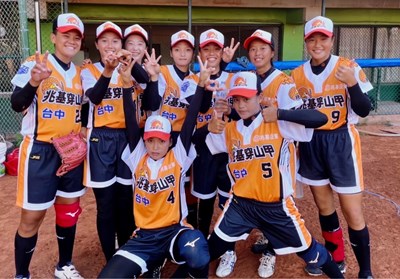 企業女壘地主隊臺中兆基穿山甲主場奪勝