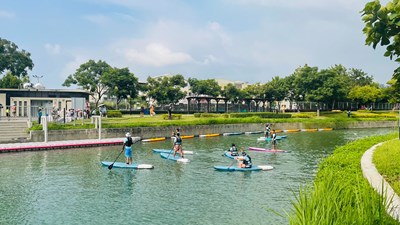 台中豐原葫蘆墩公園首度舉辦SUP立槳展演與體驗