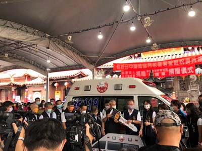 樂成宮捐贈救護車 提升中市消防救護力