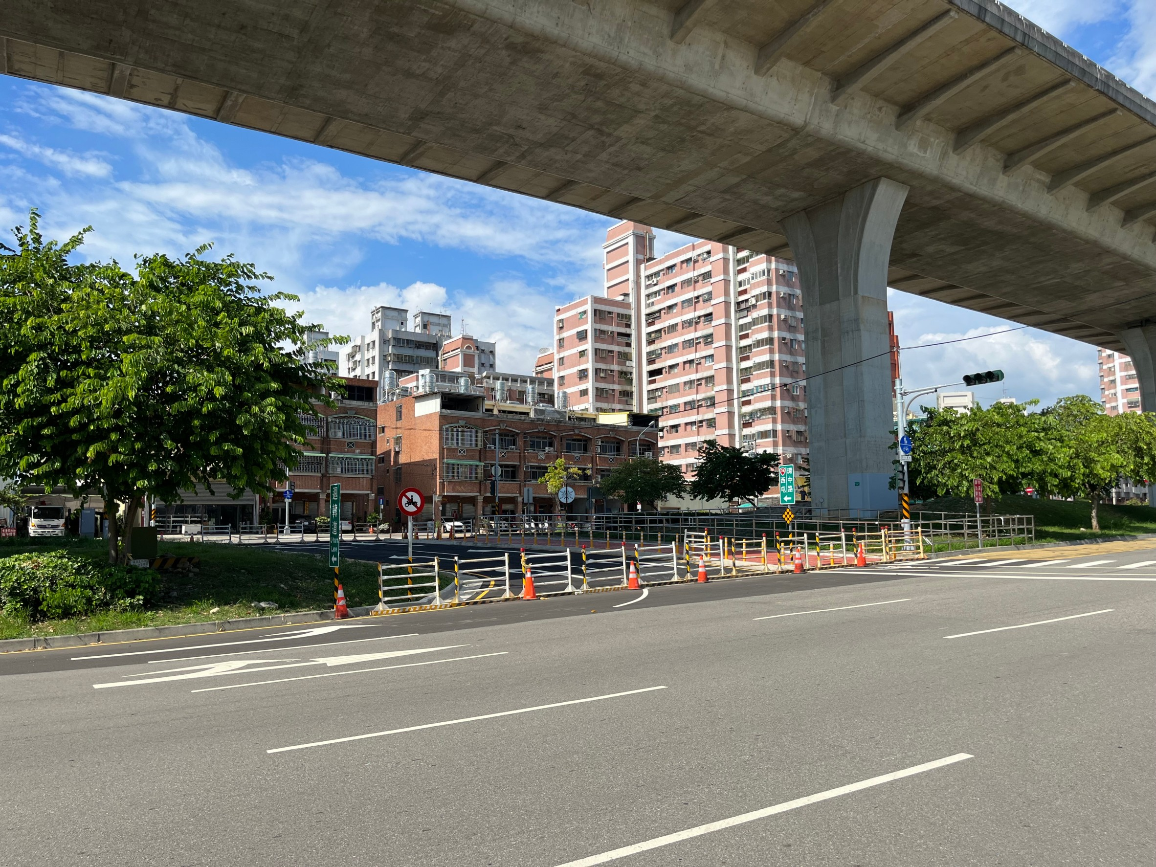 潭子環中路、中山路口增迴轉道 即起路口北向禁左轉