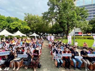 臺中市政府社會局今日在臺中公園舉辦「美好，音你而在」性平音樂會