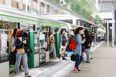 台中捷運綠線去年4月正式通車,累計運量已突破千萬人次,大步邁向優質的低碳宜居城市