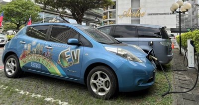 守護藍天白雲打造低碳城市 台中電動車免牌照稅至114年