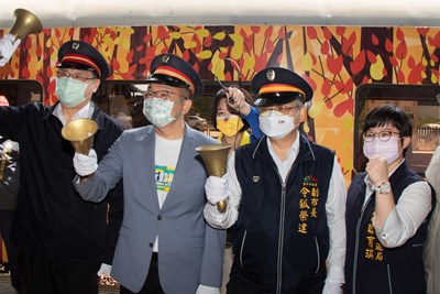 大甲車站喜迎台鐵海線通車百年 令狐副市長到場與民歡慶