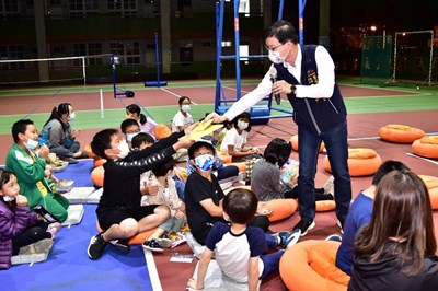 有獎徵答贈送客委會自製繪本有聲書