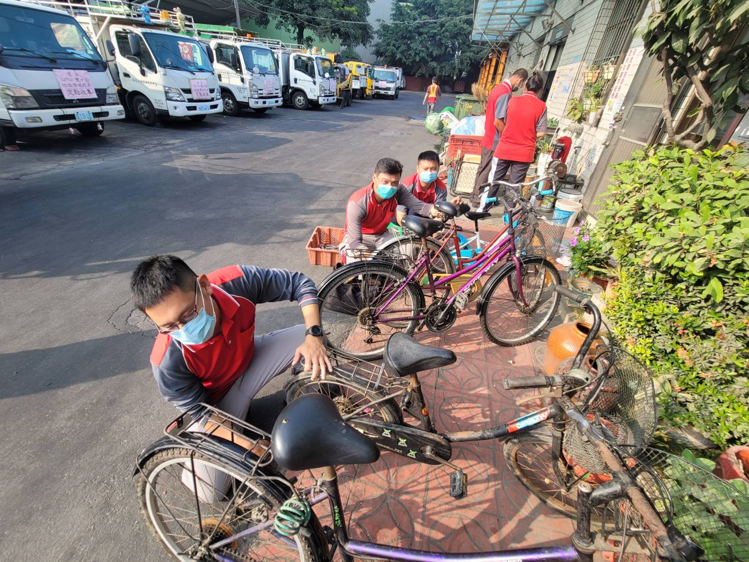 做環保、送愛心 中市后里區清潔隊回收腳踏車贈學子