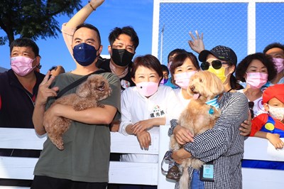 中市太平馬卡龍公園啟用 盧市長:全台最可愛的公園