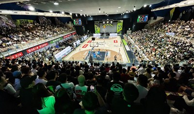 臺中地主隊夢想家開賽首日在滿場3,000名球迷見證下迎接首勝