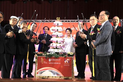 盧市長出席國立勤益科技大學50周年校慶