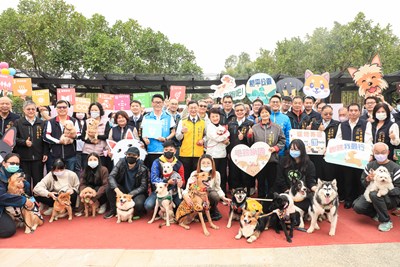 中市第6、7處!西屯及北屯公園寵物專區啟用 盧市長:實現寵物權益