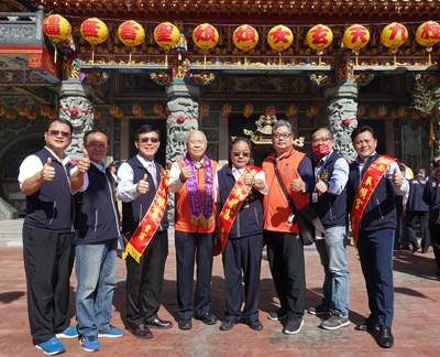 吳局長出席龍華勝會,祝福法會圓滿成功
