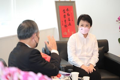 雙方交談甚歡