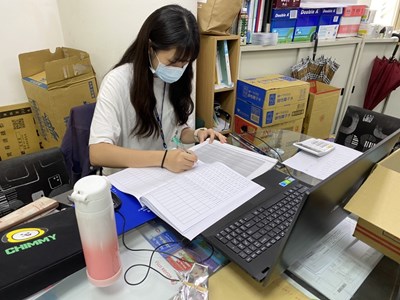 工讀生整理報表資料