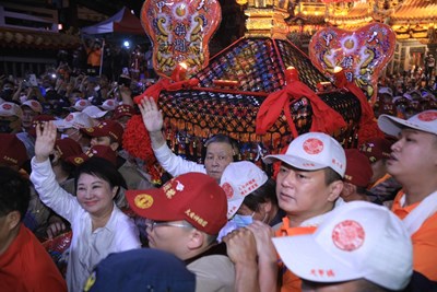 大甲鎮瀾宮媽祖遶境進香今(21)晚11時5分正式起駕