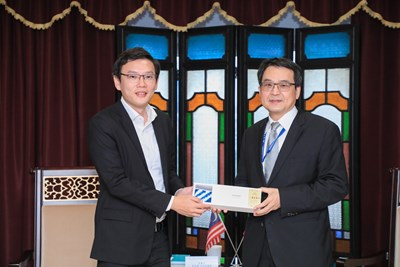 馬來西亞柔佛州行政議員李廷漢拜會 黃秘書長:盼深化經貿、教育及旅遊交流