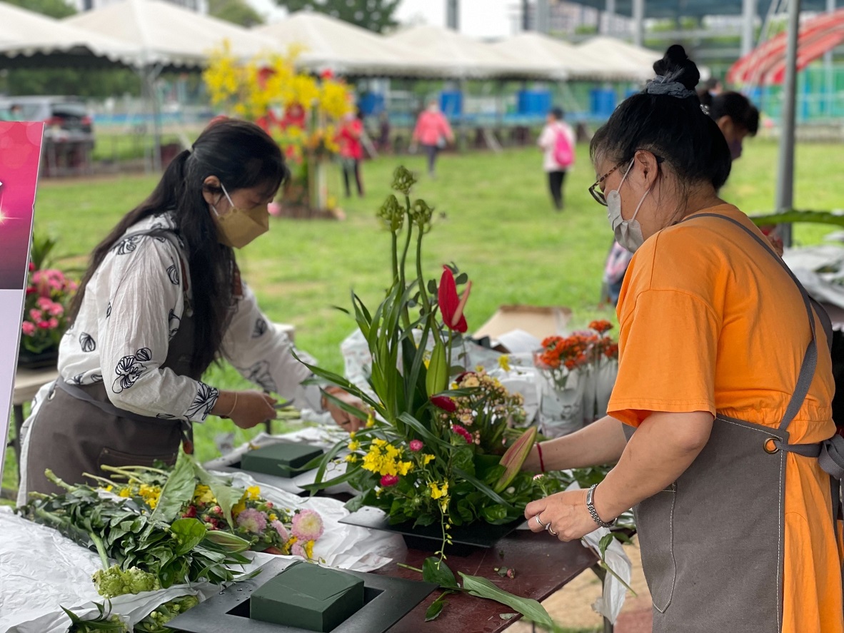 中市「五月馨花綻放」母親節插花活動 DIY體驗行銷在地花卉