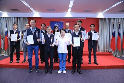 美樂地計畫成果卓越!中市建設局榮獲「第10屆台灣景觀大獎」7項大獎 市政會議獻獎分享榮耀