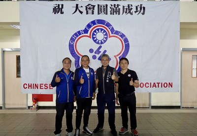 運動局長李昱叡及中華民國游泳協會多位貴賓到場關心賽事