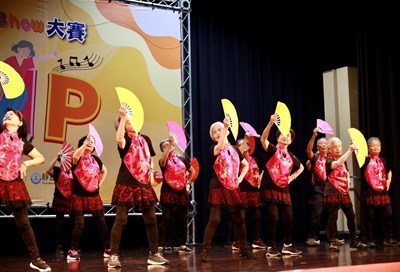 阿公阿嬤活力show大賽 11萬歲長者同台展才藝