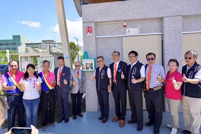太平扶輪社致贈AED設備,提升馬卡龍公園環境安全