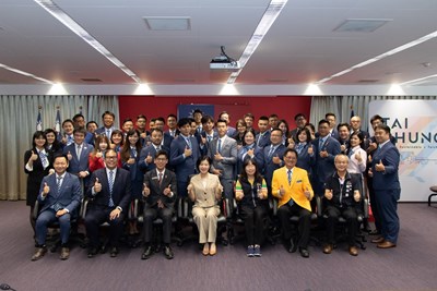 副市長王育敏與國際青年商會中華民國總會中區會、中一區、中二區夥伴合影