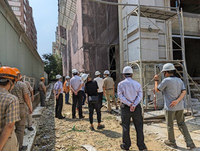 都發局於112年9月12日邀集興富發文心愛悅建案起造人、承造人、監造建築師、第3方(社團法人臺中市土木技師公會)、第4方(社團法人臺灣省土木技師公會)及第5方(臺中市結構工程技師公會)辦理缺失改善成果會勘,認定缺失確已依規改善完成,依規同意復工。 (1)