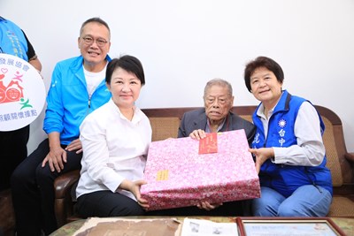 不忘約定！盧市長重陽節前夕再訪百歲人瑞游榮阿公