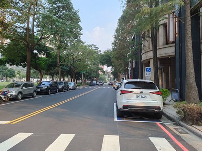 公有停車空間應公平共享,市府採漸進式收費管理,提高停車格周轉率
