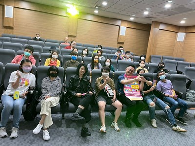 11月３日於大墩文化中心放映及映後講座，邀請台灣國際酷兒影展選片人波昂刺刺現場分享