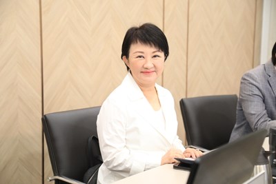 爭取中捷藍線年底前核定!盧市長再赴院會:請求公平對待中部人