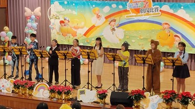 參賽學生配合劇本打扮造型