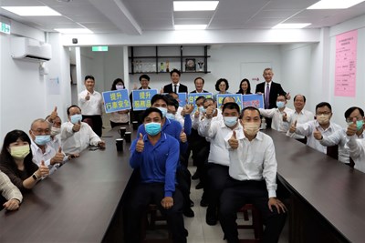 市府促提高公車駕駛待遇,台中客運率先宣布為駕駛員加薪