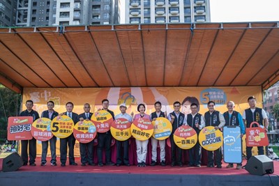 台中購物節月月抽首二位百萬現金得主揭曉 愈早登錄中獎機會愈大