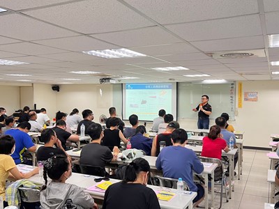台中市政府勞工局每年辦理逾150場適性就業講座,網羅各種面向主題,協助待業民眾充實